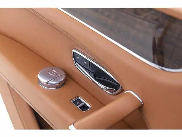 15:Bentley Bentayga V8, SUV, Silver Tempest, Bentley Riyadh