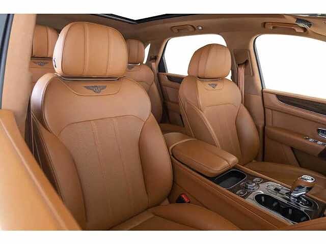 19:Bentley Bentayga V8, SUV, Silver Tempest, Bentley Riyadh