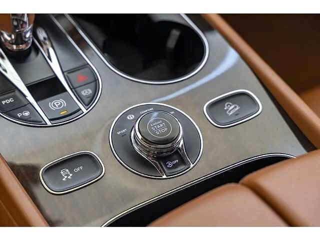 20:Bentley Bentayga V8, SUV, Silver Tempest, Bentley Riyadh