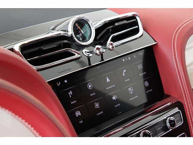 15:Bentley Bentayga S V8, SUV, Glacier White, Bentley Riyadh