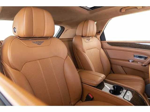 16:Bentley Bentayga V8, SUV, Silver Tempest, Bentley Riyadh