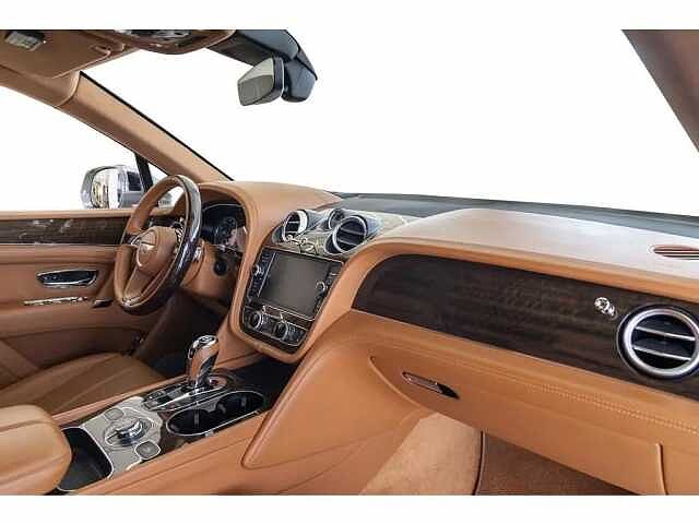 1:Bentley Bentayga V8, SUV, Silver Tempest, Bentley Riyadh